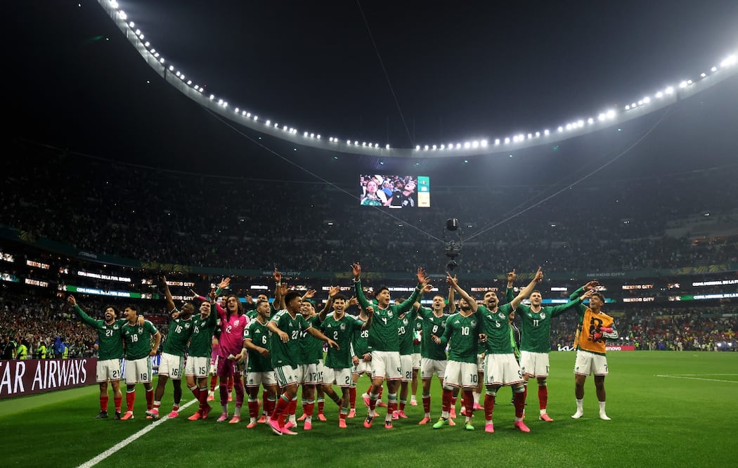 La afición lo pidió y México respondió con Caifanes antes del duelo ante Inglaterra. Foto: Xinhua/Francisco Cañedo