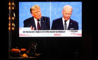 Trump intenta desorientar a Biden en un primer debate caótico y agrio