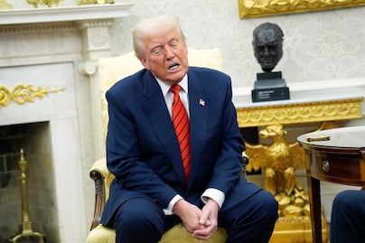 Trump lanza advertencia a Putin: “Está jugando con fuego”