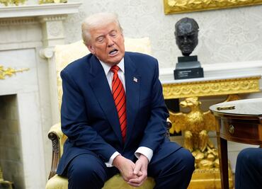 Trump amenaza con aranceles a Apple si no fabrica sus iPhone en EU