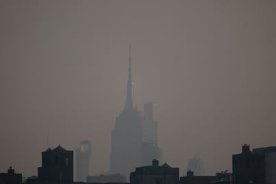 Trump culpa a Canadá por los incendios y amenaza con nuevos aranceles: “el costo debe sumarse”