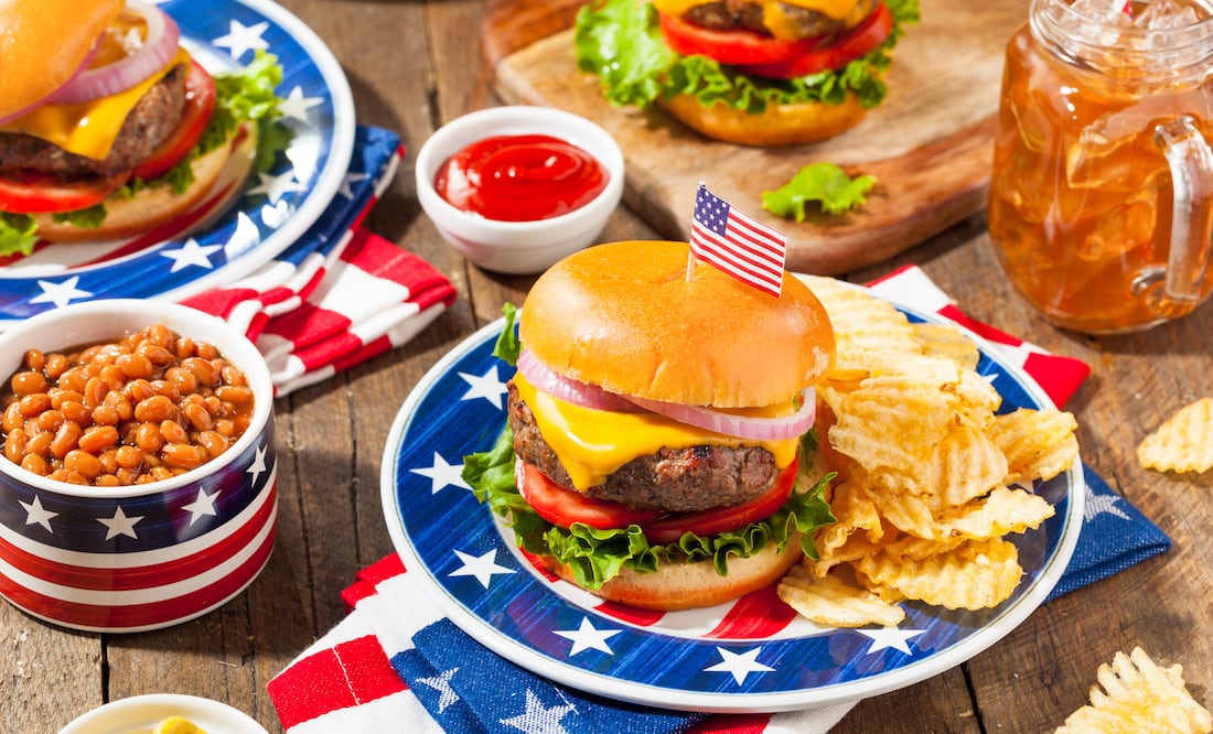 Platillos típicos de Estados Unidos/ iStock/bhofack2