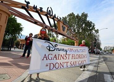 Disney deja de donar a políticos en plena polémica con gobernador de Florida