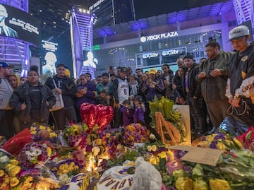 Emotivos homenajes a Kobe Bryant se apoderan de Los Ángeles