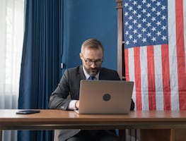 Abren vacante de trabajo en Consulado de Estados Unidos con sueldo de $393,882 pesos; estos son los requisitos y cómo aplicar