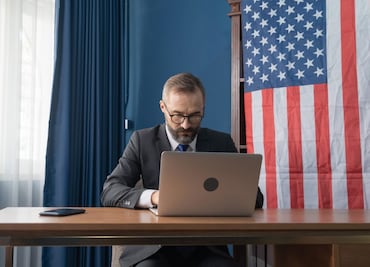 Alerta trabajadores extranjeros: DHS elimina la extensión automática de permisos de empleo desde el 30 de octubre