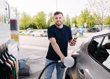 ¡No cargues gasolina durante el día! Esta es la mejor hora para llenar el tanque