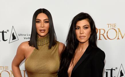 Kourtney y Kim Kardashian derrochan sensualidad en Miami