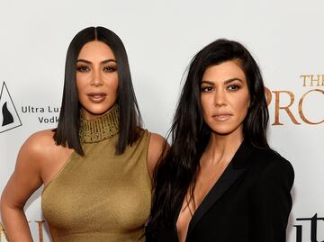 Kourtney y Kim Kardashian derrochan sensualidad en Miami