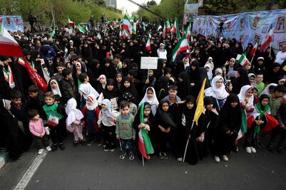 “Escudos humanos” en Irán: protestas masivas en infraestructuras clave tras amenazas de Trump. VIDEO