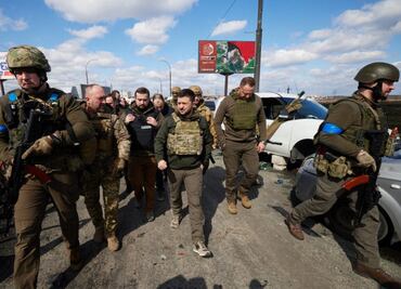 Estados Unidos ve giro en estrategia rusa en Ucrania; prevén guerra “larga”