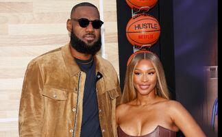 LeBron James, multimillonario, estrella de la NBA y más