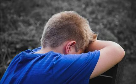 Pareja de Arizona deja a su hijo de 11 años solo en casa durante dos semanas