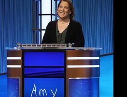 Mujer transgénero logra récord en el concurso "Jeopardy!" en EU