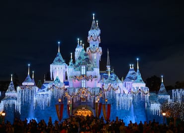 Disneyland California: Fechas, actividades y desfiles para celebrar la Navidad 2024