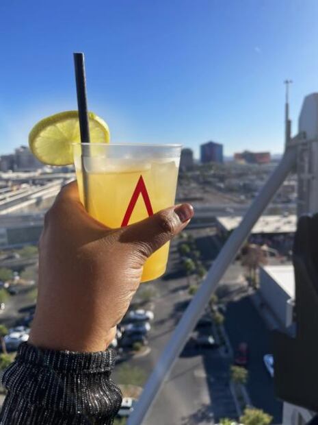 10 razones para visitar AREA15, el nuevo hot spot de arte en Las Vegas 