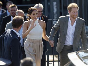 Rey Carlos III recuerda a Harry y Meghan y les expresa su amor