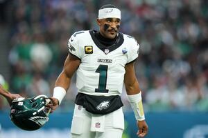 ¿Qué le pasó a Jalen Hurts? Los Eagles revelan el diagnóstico que lo deja fuera de temporada