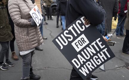 Policía que mató a afroamericano será acusada de homicidio