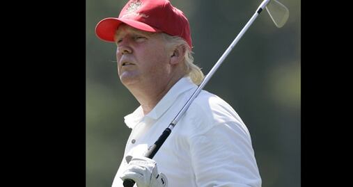 Trump recibió actualizaciones del huracán Dorian en su club de golf