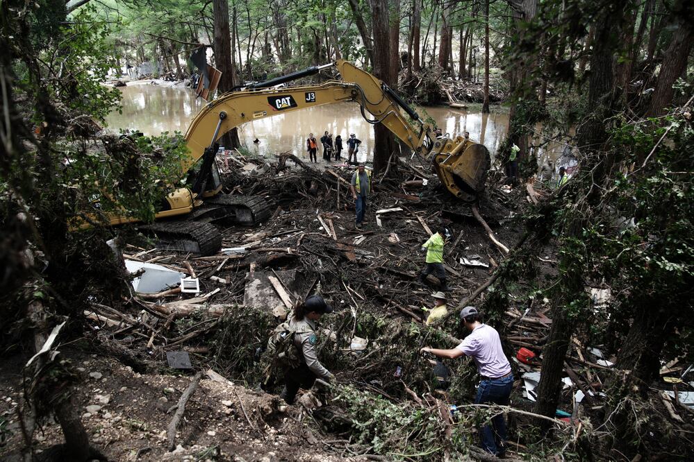 Aumenta a 104 el número de muertos por inundaciones en Texas durante el fin de semana EFE/EPA/DUSTIN SAFRANEK