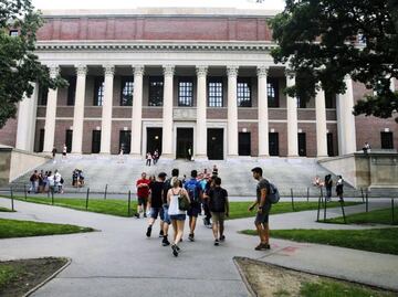 Cómo la Universidad de Harvard se enriqueció por la esclavitud durante años