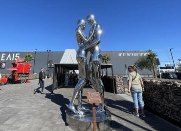 Cómo es y qué hay en AREA15, el distrito de arte y entretenimiento de Las Vegas