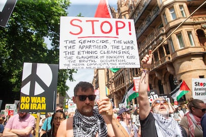 Miles marchan por Palestina en Londres: protestas crecen en Europa por conflicto en Medio Oriente
