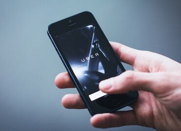 Dientes, muestras de laboratorio y otros extraños objetos perdidos en Uber