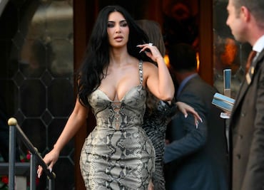 Kim Kardashian enamora Venecia con look lencero en fiesta de Lauren Sánchez y Jeff Bezos