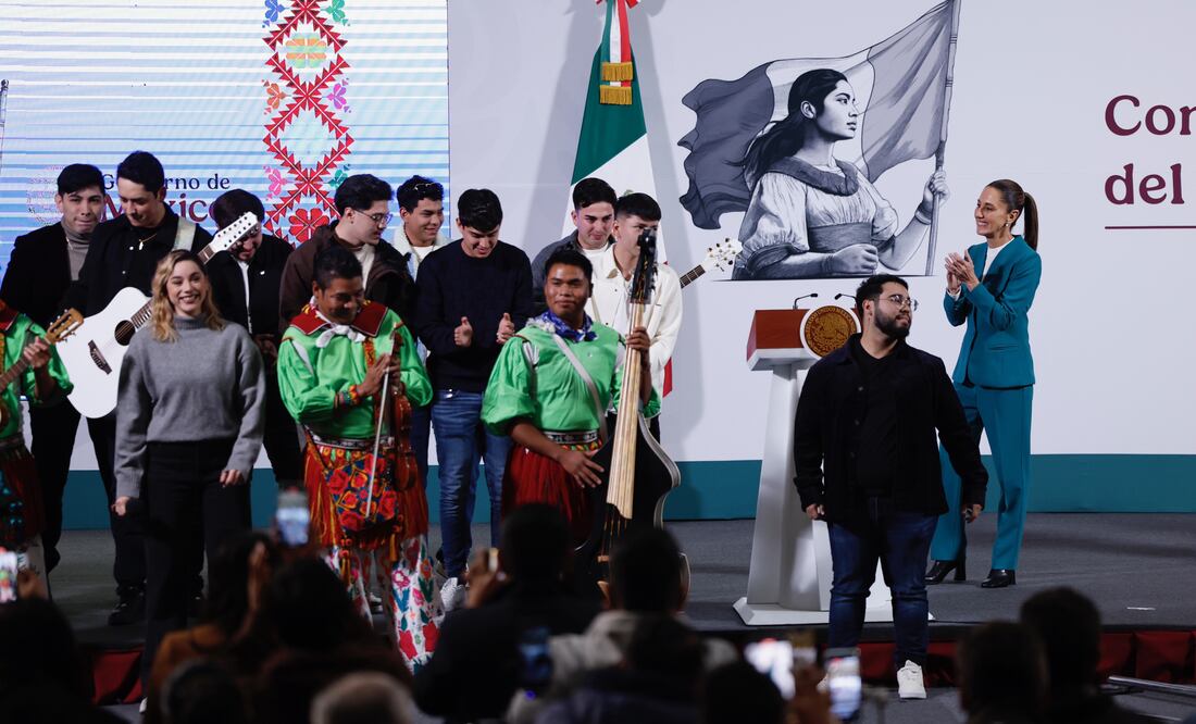 "México también se escribe con M de migrante", dice Sheinbaum en el Día Internacional del Migrante EFE/ Sáshenka Gutiérrez