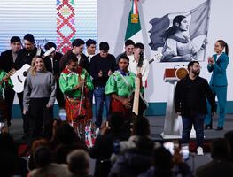 "México también se escribe con M de migrante", dice Sheinbaum en el Día Internacional del Migrante