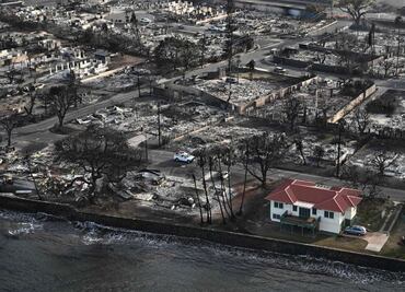 Incendios en Maui: Así sobrevivió al fuego la casa de techo rojo en Hawái