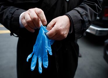¿Cómo utilizar guantes para evitar el contagio por Covid-19?