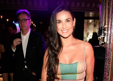 Demi Moore impresiona con ‘bikini body’ a los 59 años