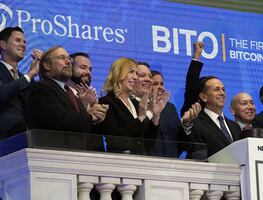 Primer fondo indexado de futuros de bitcóin sube 3% en debut en Wall Street