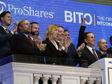 Primer fondo indexado de futuros de bitcóin sube 3% en debut en Wall Street