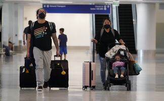 Unión Europea ya no exigirá cubrebocas en vuelos y aeropuertos