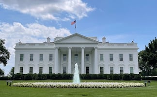 Covid en la Casa Blanca, entre personal totalmente vacunado