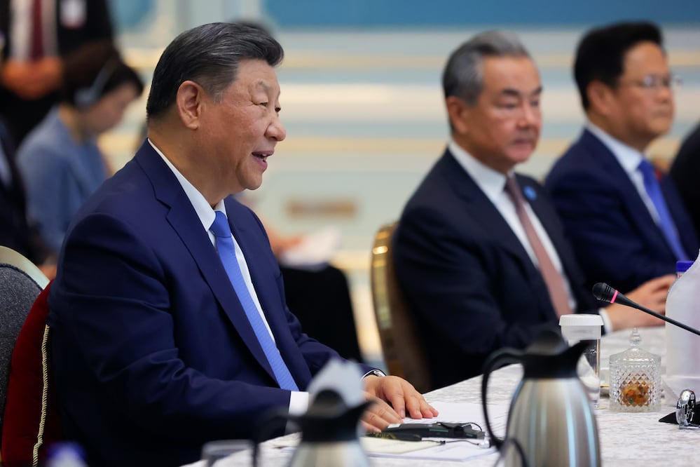 China a EE.UU.: “Dejen el chantaje y negocien con respeto” en plena escalada arancelaria. (Fazry Ismail/Pool Photo via AP)