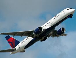 Delta acabará con el bloqueo de asientos intermedios en sus aviones