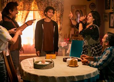 ‘Blue Beetle’ destrona a ‘Barbie’ en taquilla con $25 .4 millones de dólares en debut cinematográfico