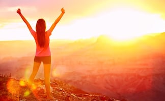 Cómo cumplir tus propósitos de Año Nuevo, según la Universidad de Harvard