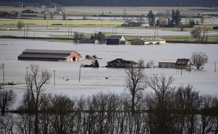 Lluvias torrenciales azotan al oeste de Canadá; hay un muerto por deslaves