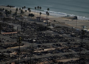 Incendios en California podrían ser los más costosos en la historia de EU