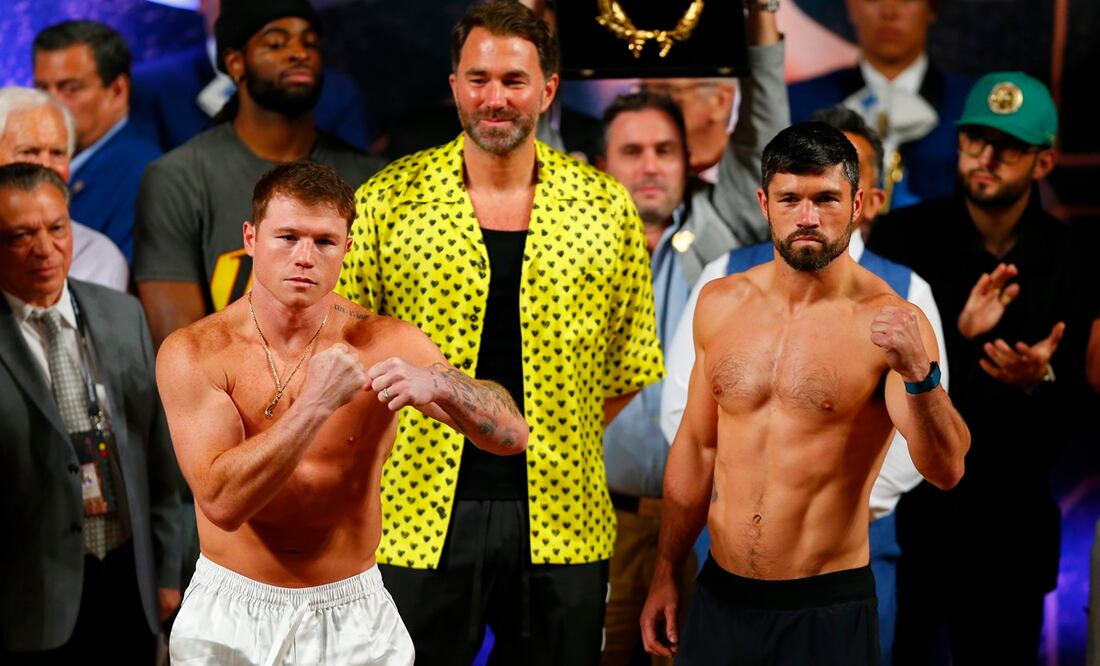 Canelo Álvarez tiene su propio corrido; le cantan en ceremonia de pesaje. Foto: EFE