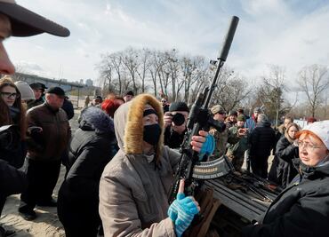 Presidente de Ucrania anuncia la movilización de reservistas