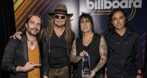 Maná ofrece becas de 10 mil dólares para que latinos estudien en EU