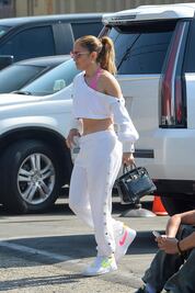 Jennifer Lopez arrasa con atuendos deportivos 