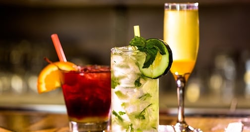 Bares de Chicago ofrecen bebidas inspiradas en sus edificios más emblemáticos